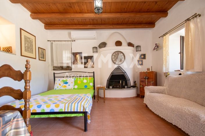 Image No.24-6 Bed Apartment for sale