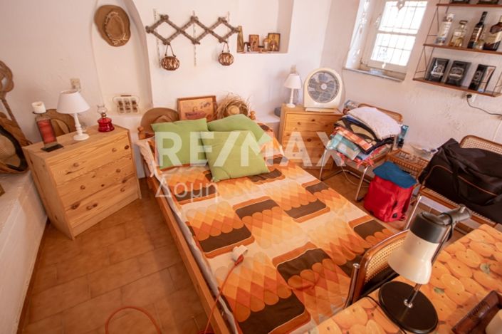 Image No.13-3 Bed Property for sale