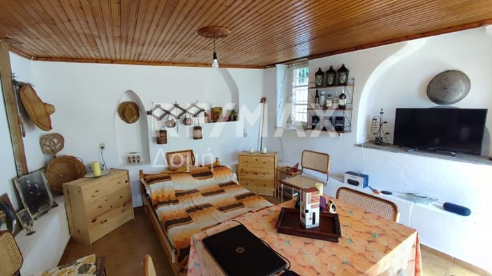 Image No.17-3 Bed Property for sale