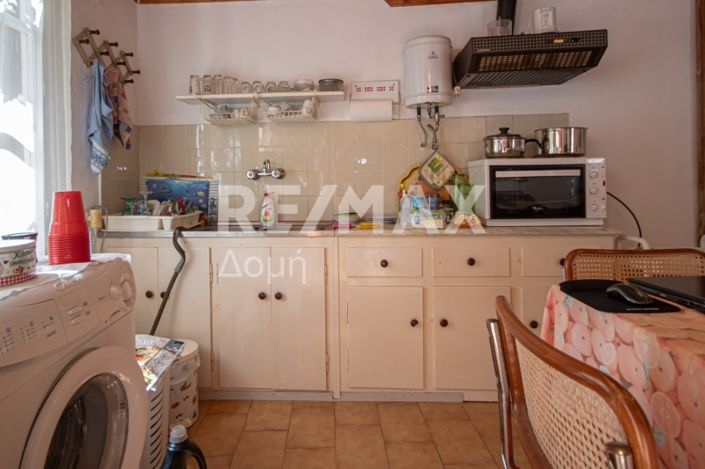 Image No.10-3 Bed Property for sale