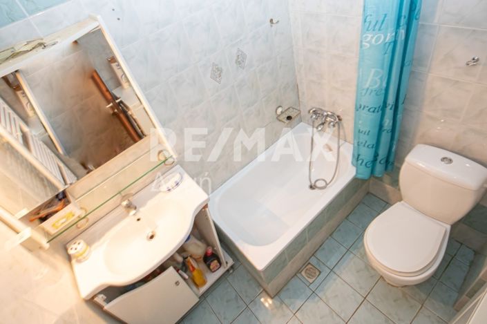 Image No.20-5 Bed House for sale