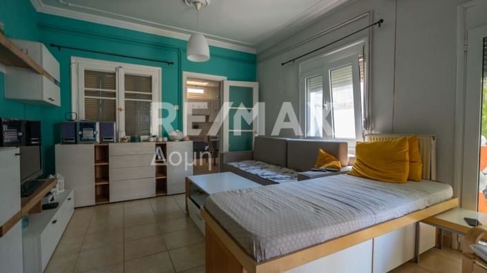 Image No.10-4 Bed Property for sale