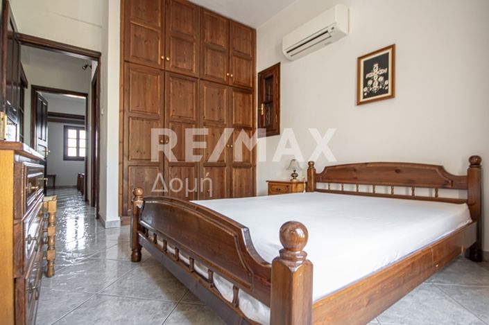 Image No.20-4 Bed Property for sale