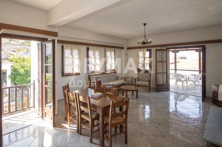 Image No.43-4 Bed Property for sale