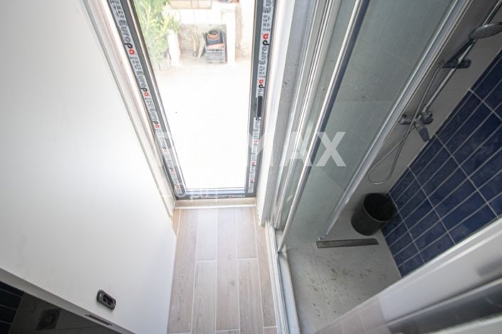 Image No.22-4 Bed Maisonette for sale