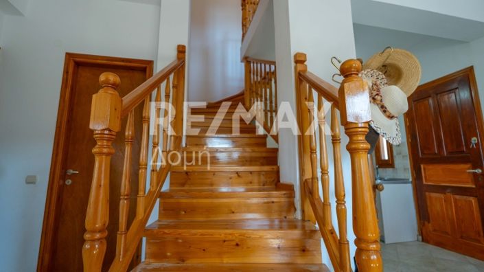 Image No.16-3 Bed Maisonette for sale