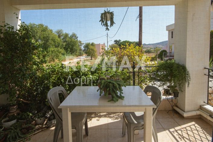 Image No.12-9 Bed Property for sale