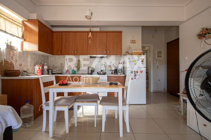 Image No.13-9 Bed Property for sale