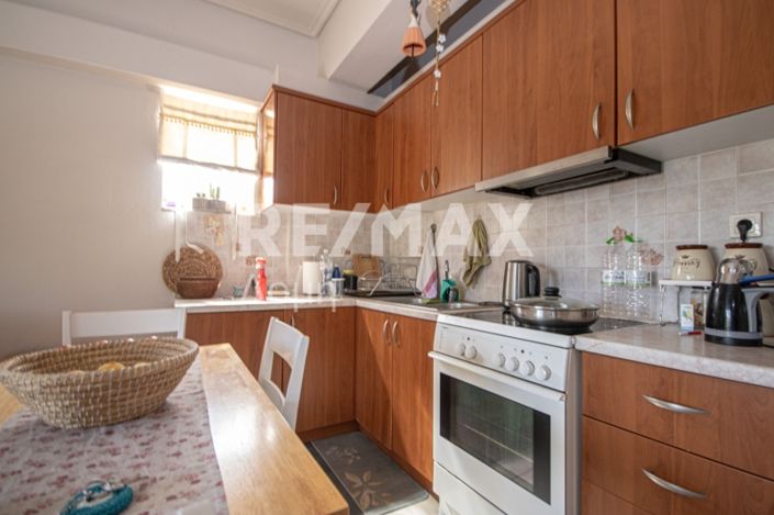 Image No.14-9 Bed Property for sale