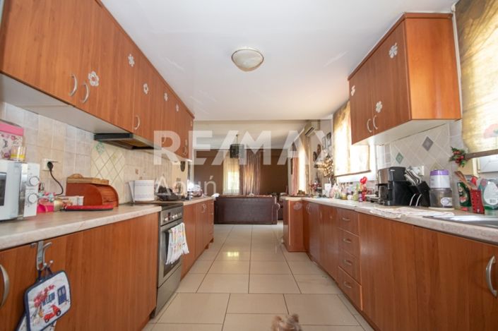 Image No.26-9 Bed Property for sale