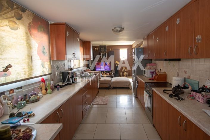 Image No.30-9 Bed Property for sale