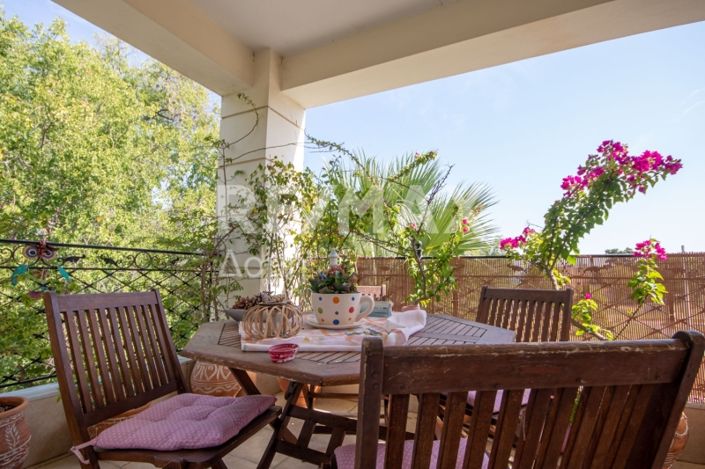 Image No.36-9 Bed Property for sale