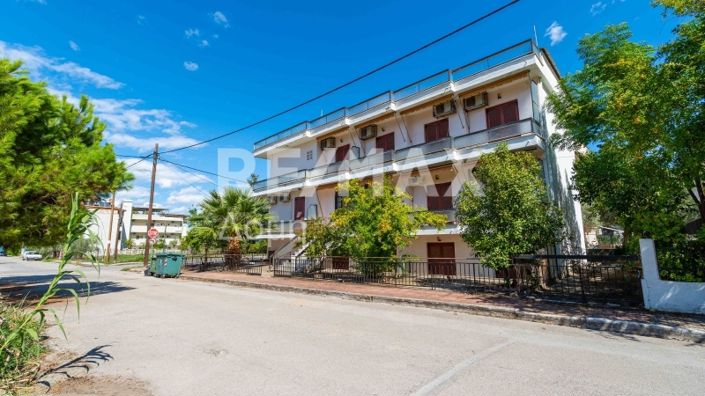 Image No.33-11 Bed Property for sale