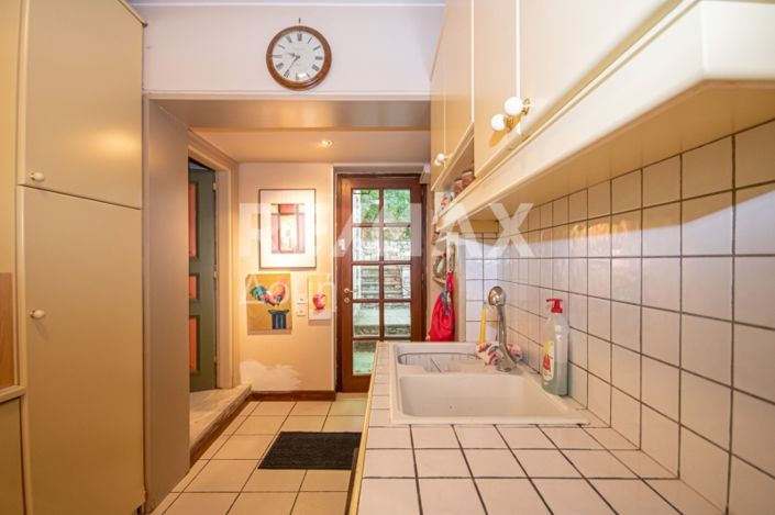 Image No.56-4 Bed Maisonette for sale