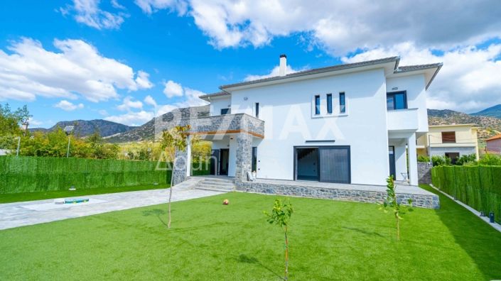 Image No.10-4 Bed Maisonette for sale