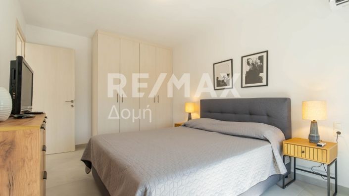 Image No.13-2 Bed Property for sale