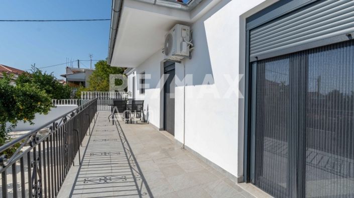 Image No.42-2 Bed Property for sale