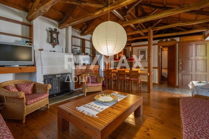 Image No.18-5 Bed Property for sale