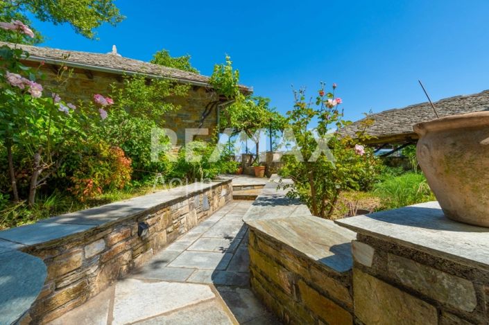 Image No.51-5 Bed Property for sale