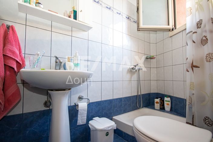 Image No.24-6 Bed Property for sale