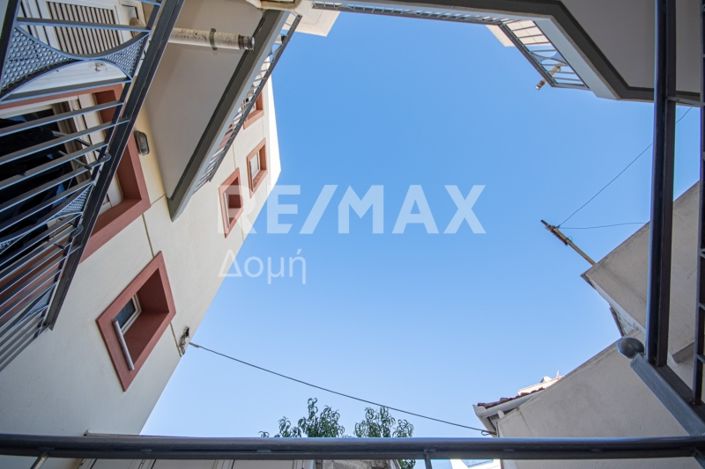 Image No.41-6 Bed Property for sale