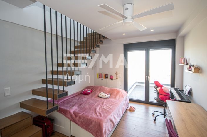 Image No.12-5 Bed Maisonette for sale