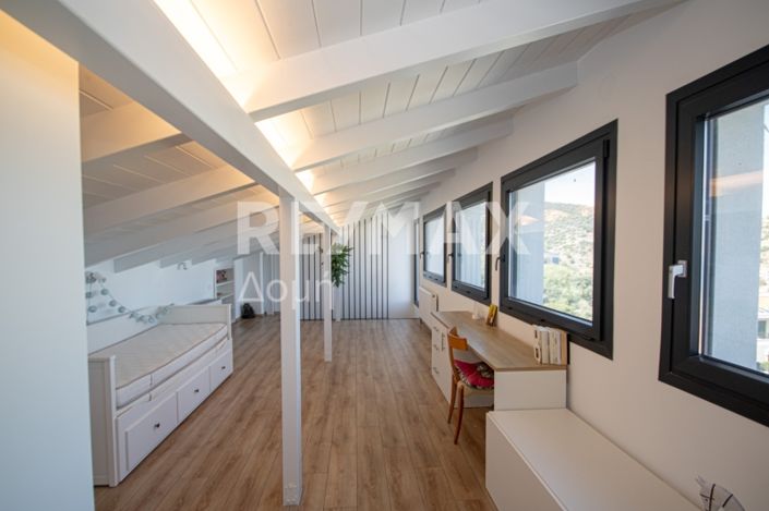 Image No.18-5 Bed Maisonette for sale