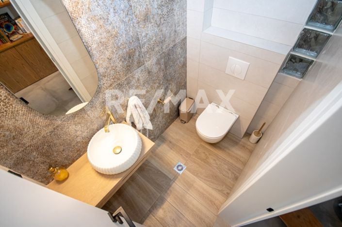 Image No.22-5 Bed Maisonette for sale