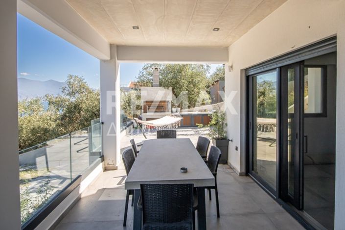 Image No.29-5 Bed Maisonette for sale