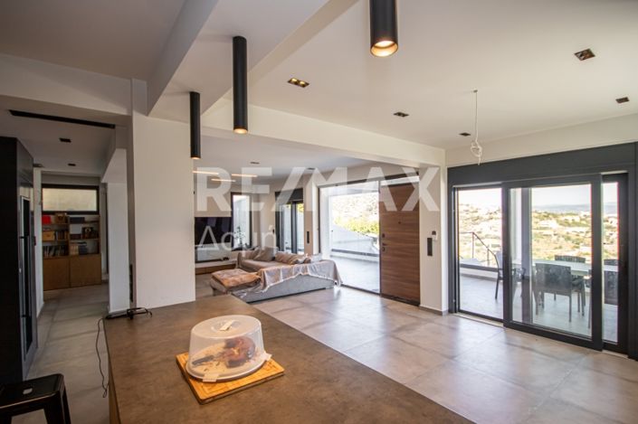 Image No.42-5 Bed Maisonette for sale