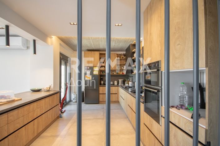 Image No.5-5 Bed Maisonette for sale