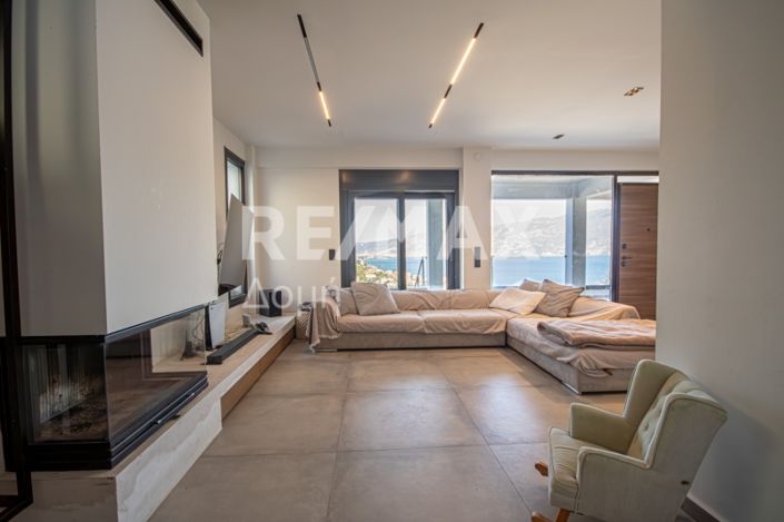 Image No.8-5 Bed Maisonette for sale