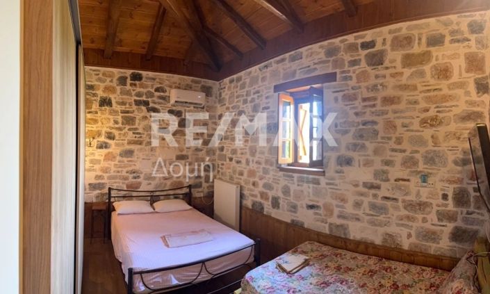 Image No.10-2 Bed House for sale