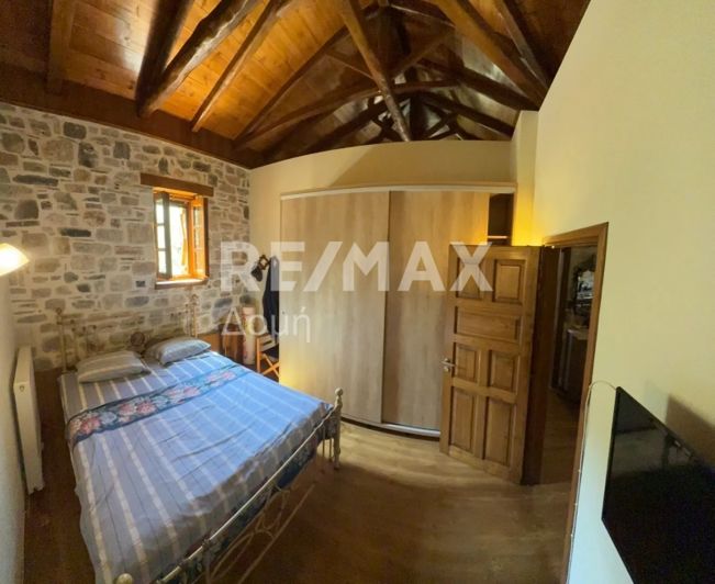 Image No.12-2 Bed House for sale