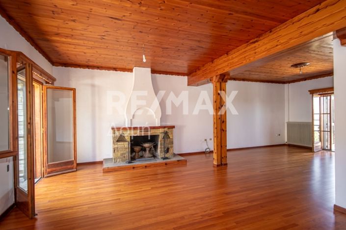 Image No.18-5 Bed Maisonette for sale