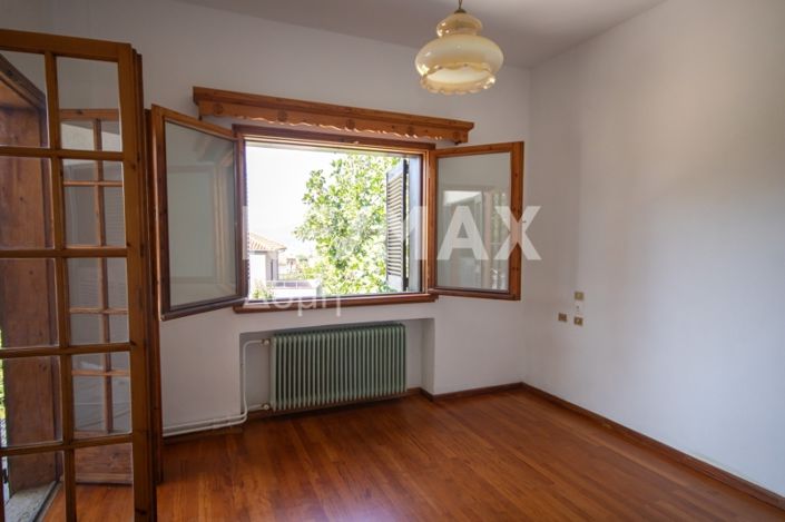 Image No.32-5 Bed Maisonette for sale