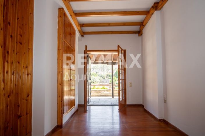 Image No.42-5 Bed Maisonette for sale