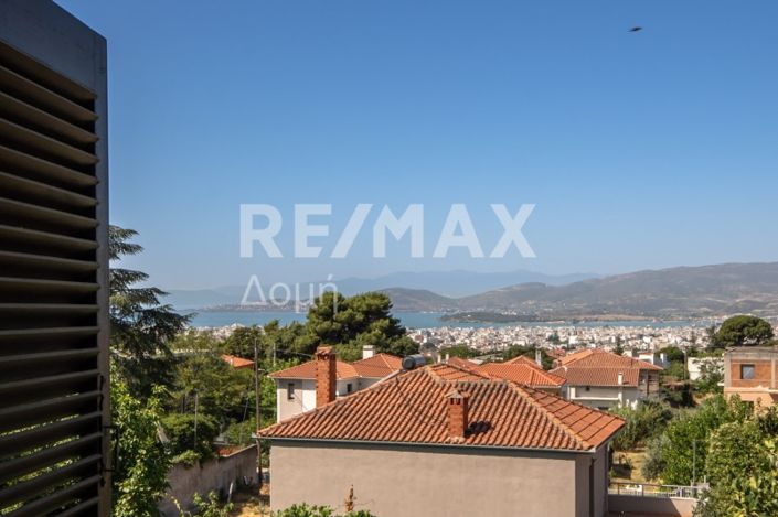 Image No.45-5 Bed Maisonette for sale