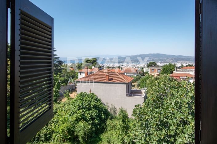 Image No.47-5 Bed Maisonette for sale