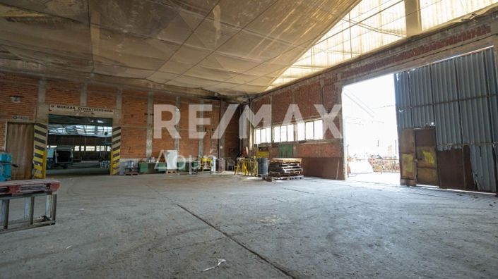 Image No.9-5 Bed Property for sale