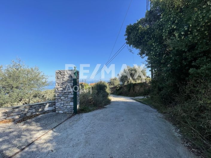 Image No.26-3 Bed Maisonette for sale