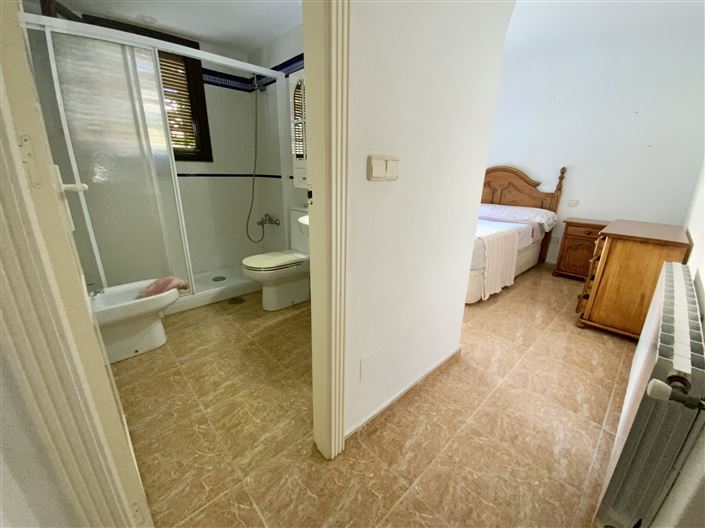 Image No.25-2 Bed Apartment for sale