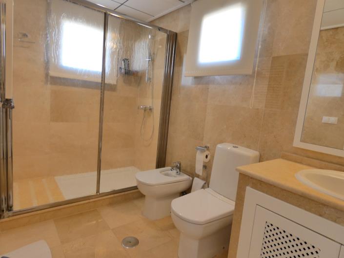 Image No.24-3 Bed Villa / Detached for sale