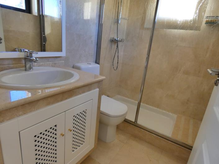 Image No.29-3 Bed Villa / Detached for sale