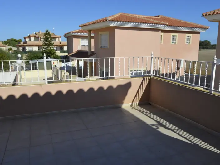 Image No.18-3 Bed Villa / Detached for sale