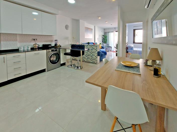 Image No.10-3 Bed Apartment for sale