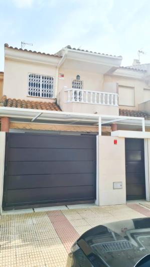 Image No.4-3 Bed Townhouse for sale