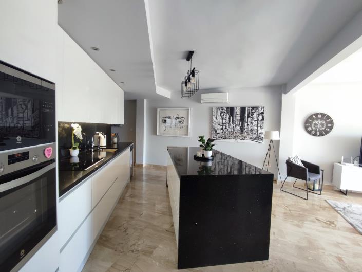 Image No.11-3 Bed Apartment for sale