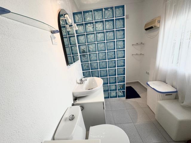 Image No.15-2 Bed House for sale