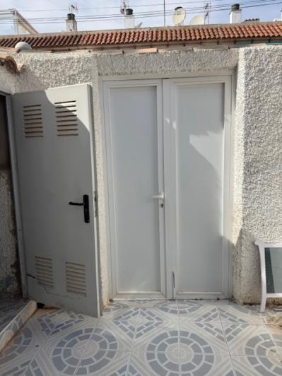 Image No.25-2 Bed House for sale